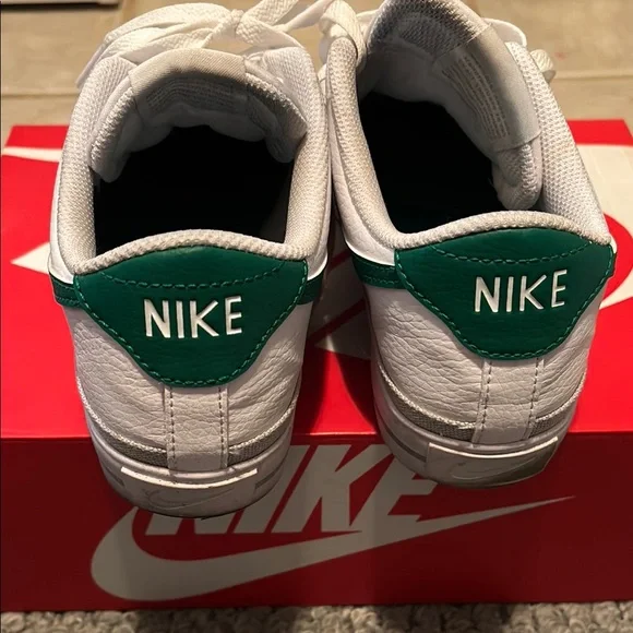 Nike Court Legacy Lo | White & Green - Picture 2 of 7